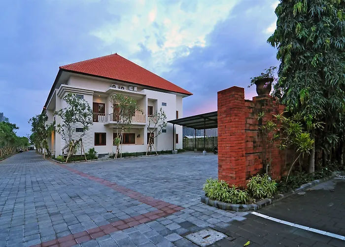 Apartahotel Taman Ayu Town House 3*